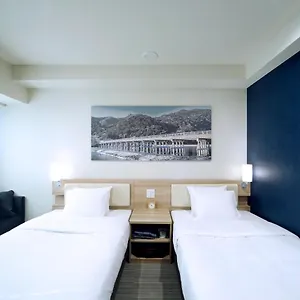ホテル Travelodge Shijo Kawaramachi, 京都市