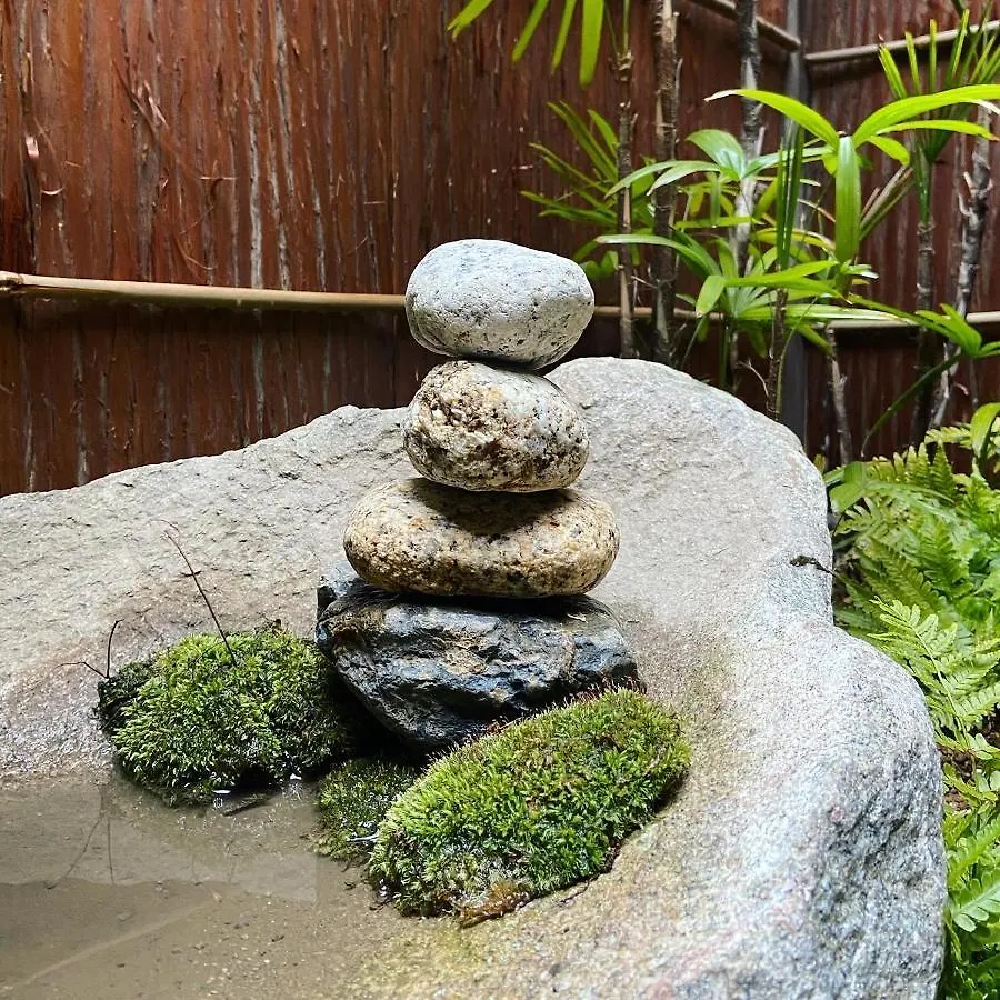 六根ゲストハウス Rokkon Guest House Kyoto