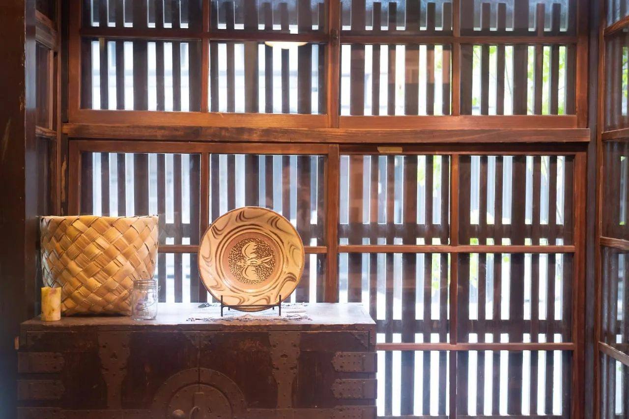**  六根ゲストハウス Rokkon Guest House Kyoto Japan