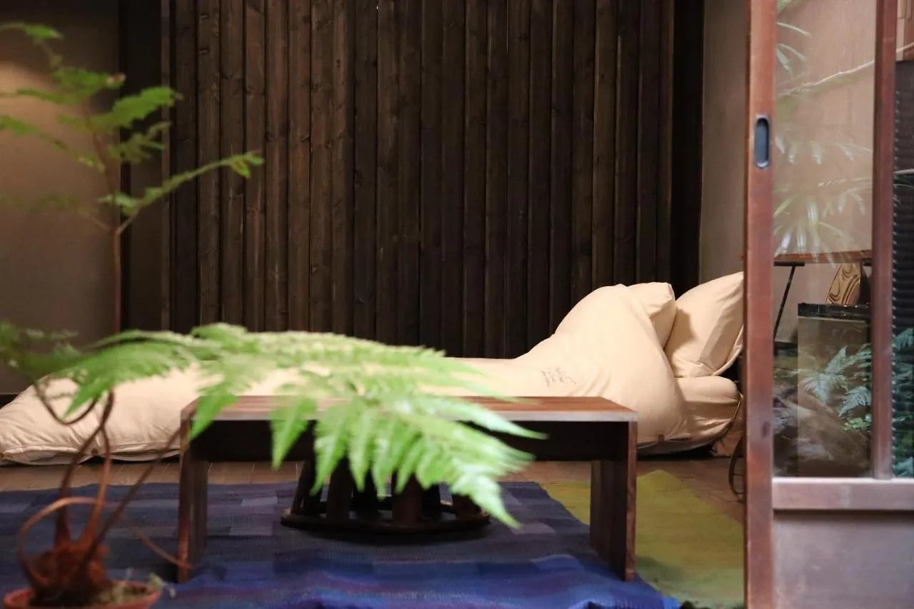 **  六根ゲストハウス Rokkon Guest House Kyoto Japan