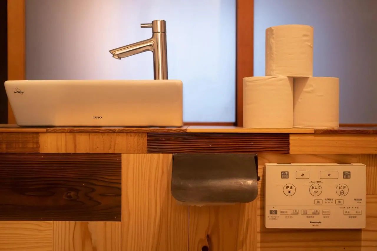 六根ゲストハウス Rokkon Guest House Kyoto