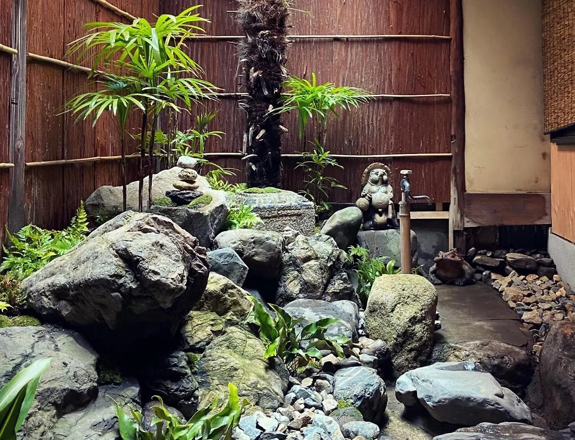 **  六根ゲストハウス Rokkon Guest House Kyoto Japan